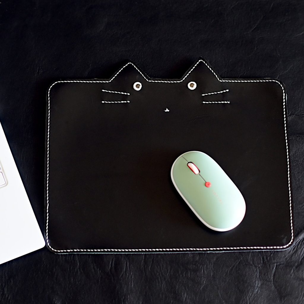 Hand-Stitched personalized cat mouse pad: Top-Grain Leather