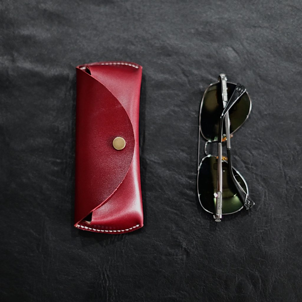 Hand-Stitched Top-Grain Leather Glasses Case – Artisan Crafted, Burgundy Red